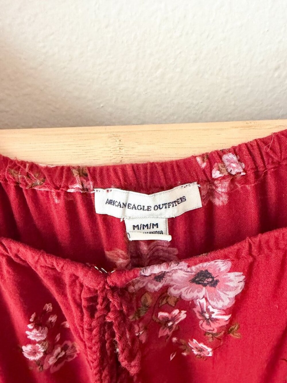 American Eagle Red Floral Off Shoulder Boho Mini Dress Medium - Picture 4 of 7
